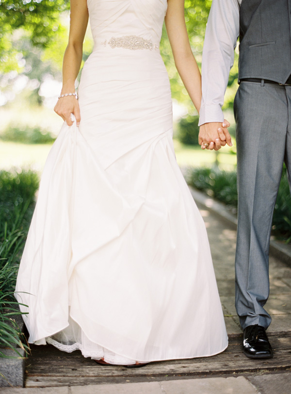 gray-and-yellow-garden-wedding