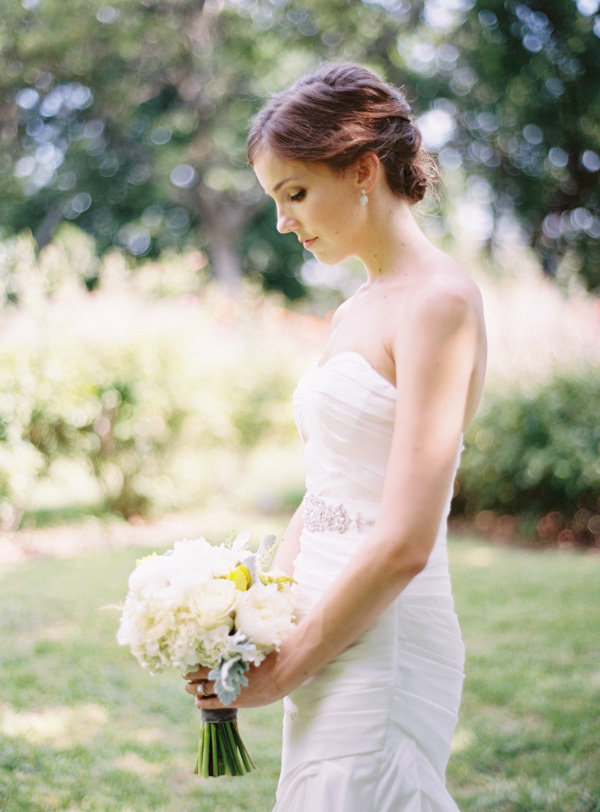 gray-and-yellow-garden-wedding