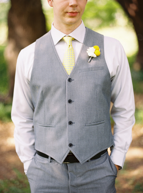 gray-and-yellow-garden-wedding