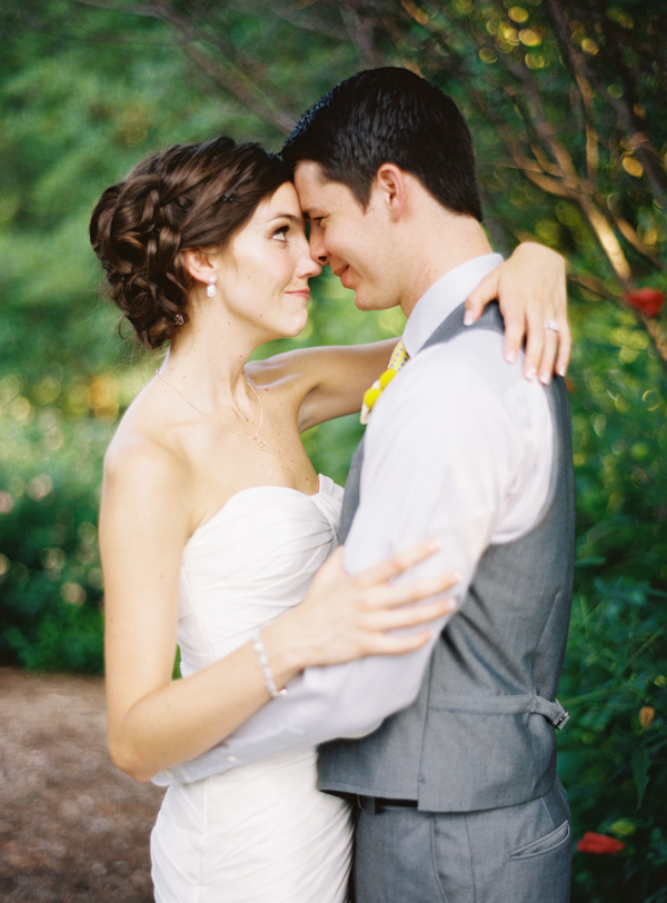 gray-and-yellow-garden-wedding