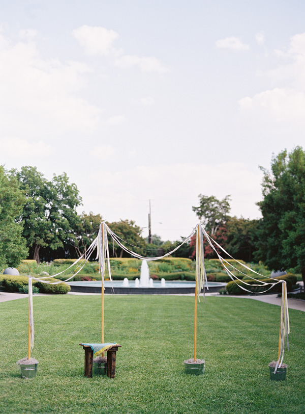 gray-and-yellow-garden-wedding