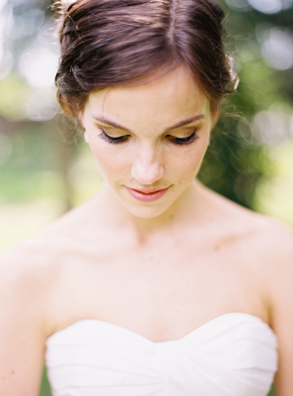gray-and-yellow-garden-wedding