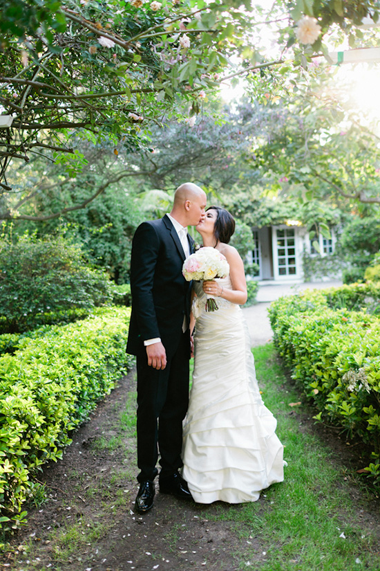 pink-and-gray-garden-wedding