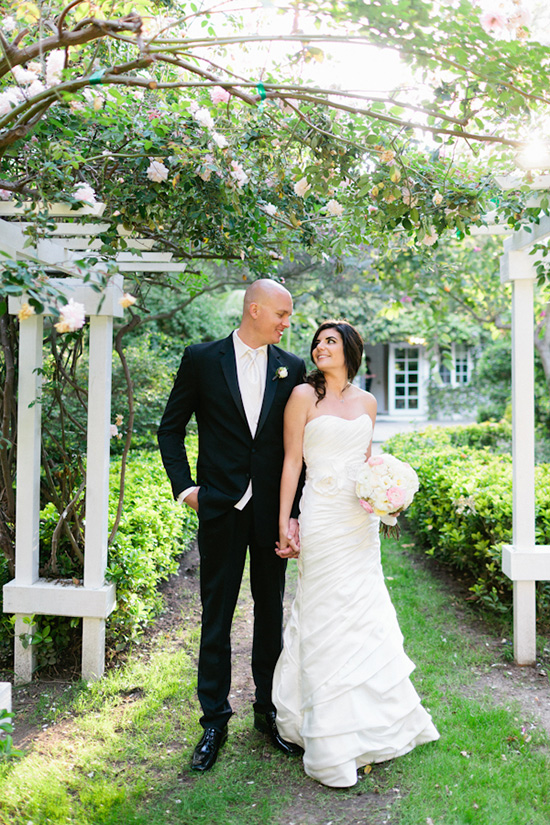 pink-and-gray-garden-wedding