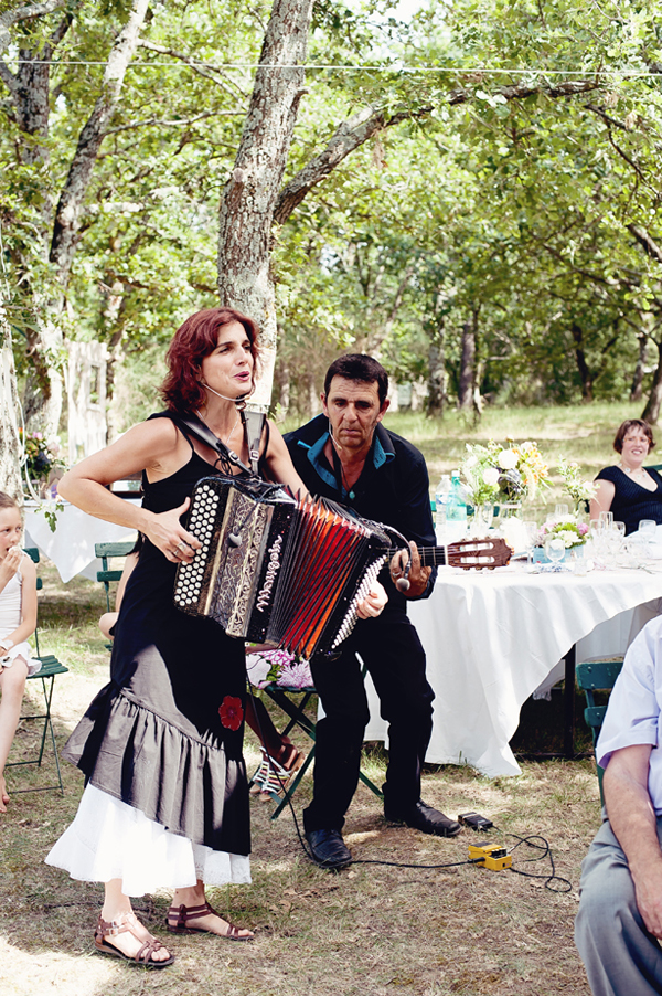 provence-countryside-wedding-filled
