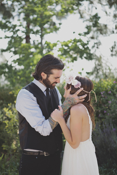 woodsy-boho-chic-backyard-wedding