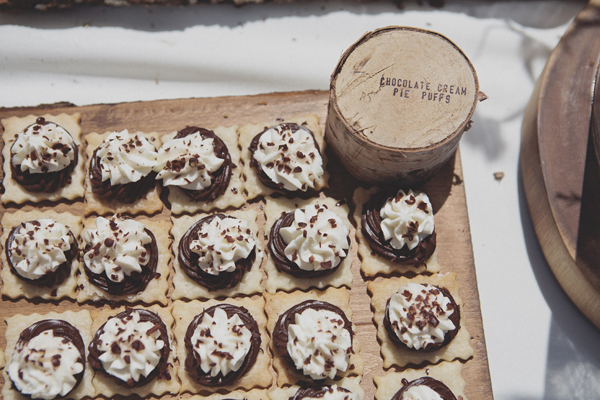 woodsy-boho-chic-backyard-wedding