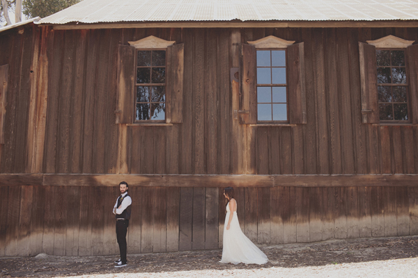 woodsy-boho-chic-backyard-wedding