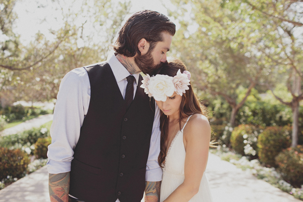 woodsy-boho-chic-backyard-wedding