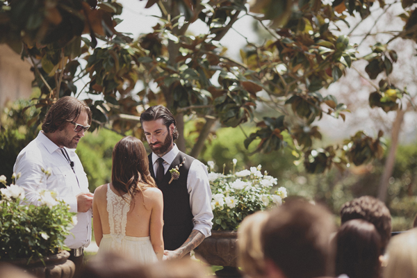 woodsy-boho-chic-backyard-wedding