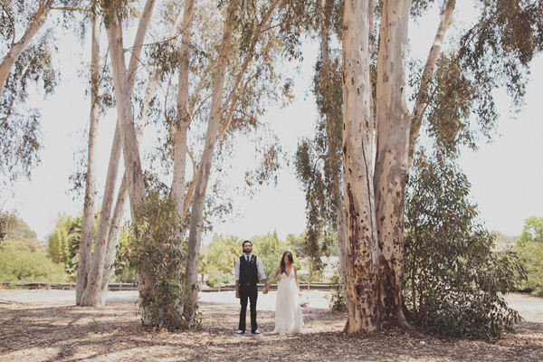 woodsy-boho-chic-backyard-wedding