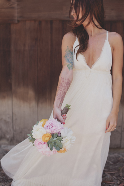 woodsy-boho-chic-backyard-wedding