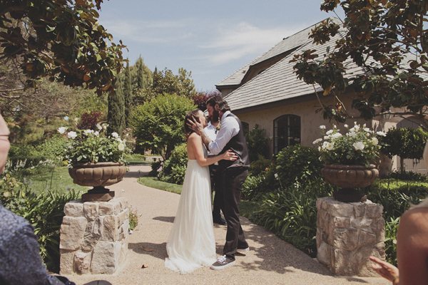 woodsy-boho-chic-backyard-wedding