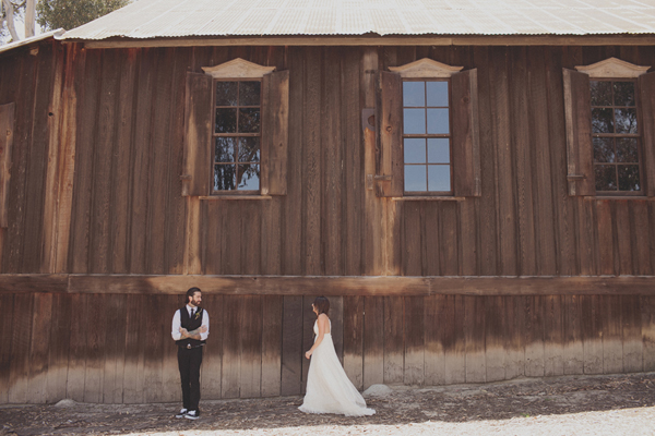 woodsy-boho-chic-backyard-wedding