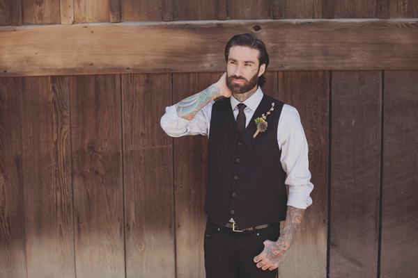 woodsy-boho-chic-backyard-wedding