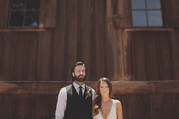 woodsy-boho-chic-backyard-wedding