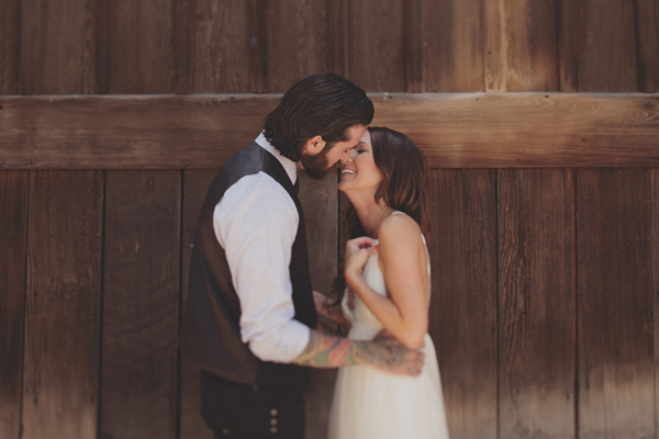woodsy-boho-chic-backyard-wedding