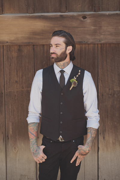 woodsy-boho-chic-backyard-wedding