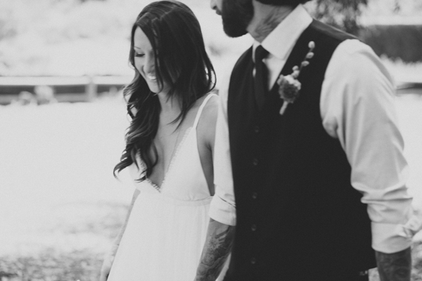 woodsy-boho-chic-backyard-wedding
