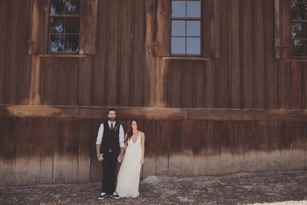 woodsy-boho-chic-backyard-wedding