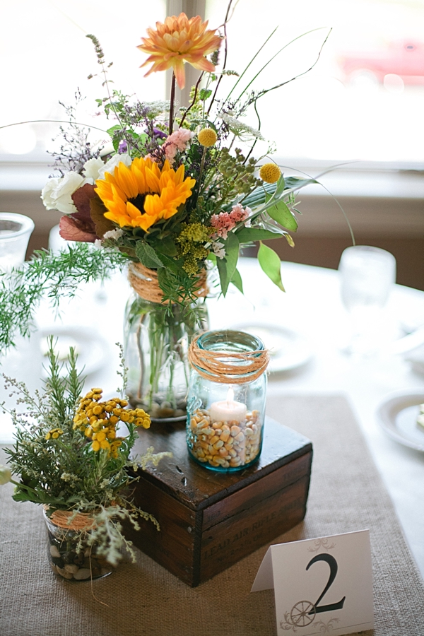 diy-rustic-wagon-wheel-wedding