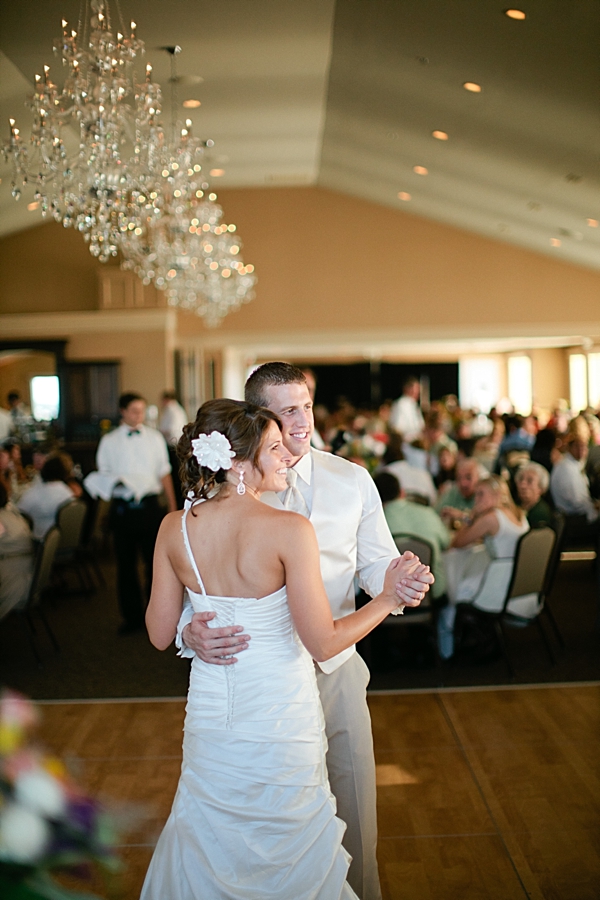 diy-rustic-wagon-wheel-wedding