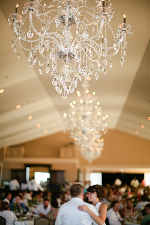diy-rustic-wagon-wheel-wedding