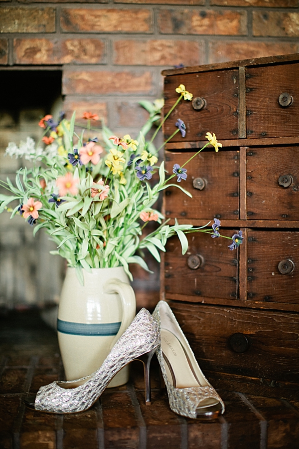 diy-rustic-wagon-wheel-wedding