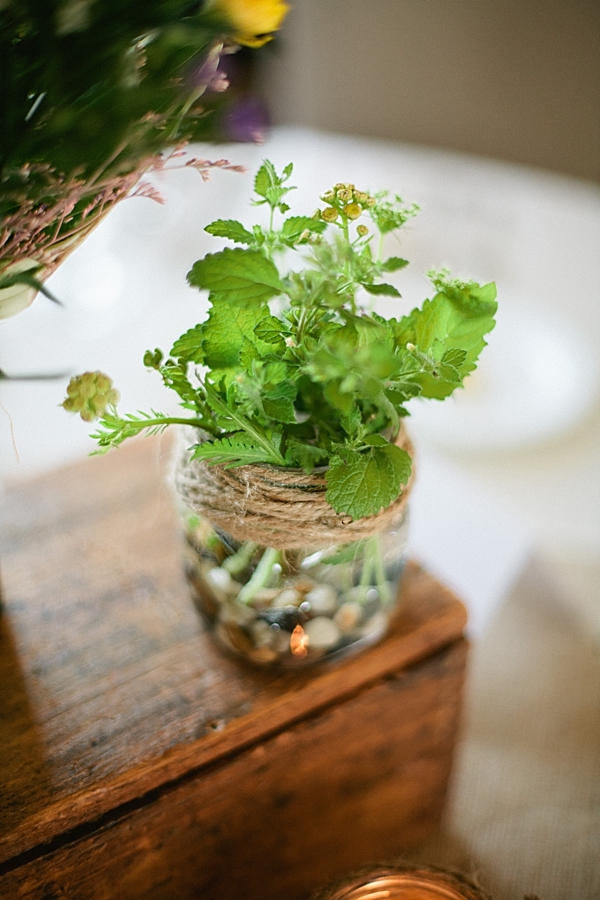 diy-rustic-wagon-wheel-wedding