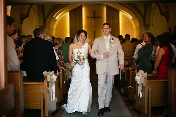 diy-rustic-wagon-wheel-wedding