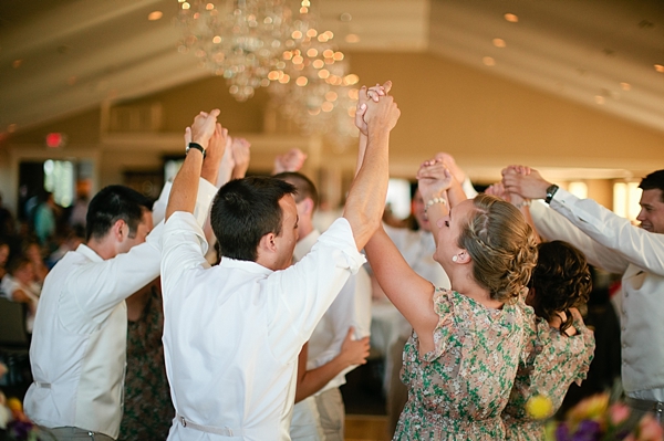 diy-rustic-wagon-wheel-wedding