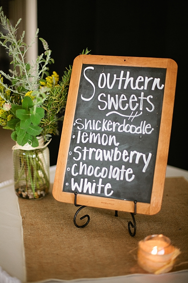 diy-rustic-wagon-wheel-wedding