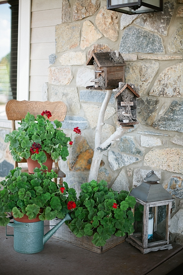 diy-rustic-wagon-wheel-wedding