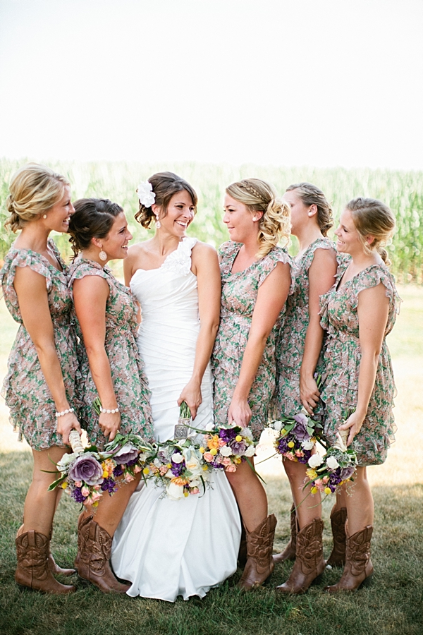 diy-rustic-wagon-wheel-wedding