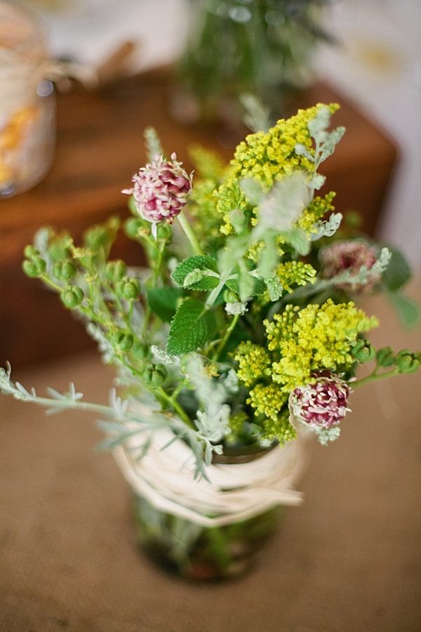 diy-rustic-wagon-wheel-wedding