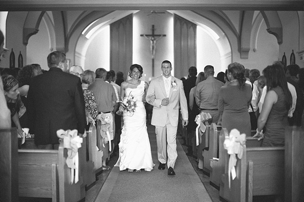 diy-rustic-wagon-wheel-wedding