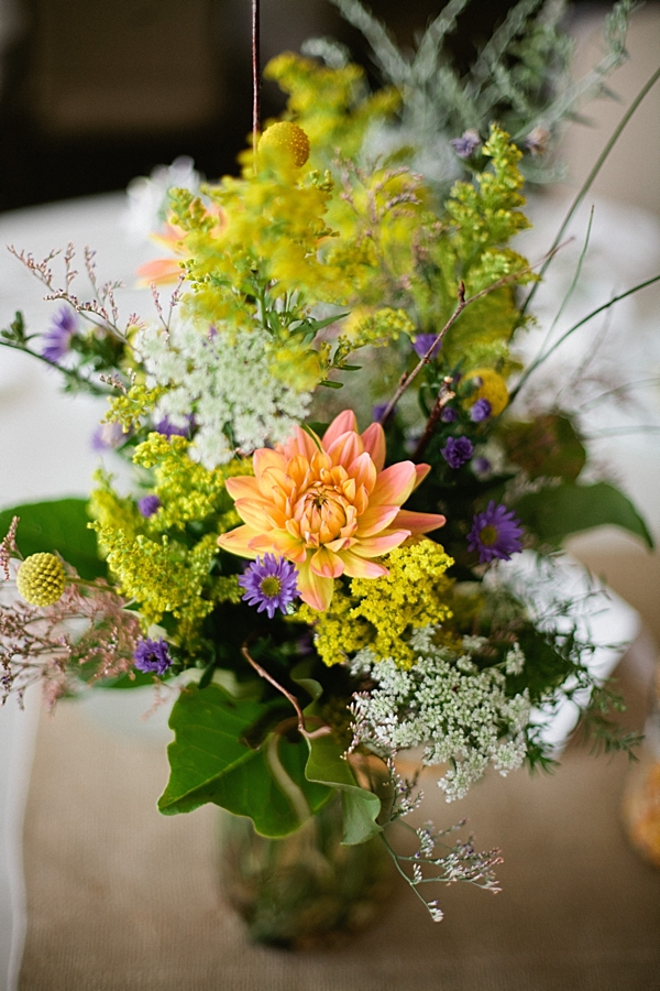 diy-rustic-wagon-wheel-wedding
