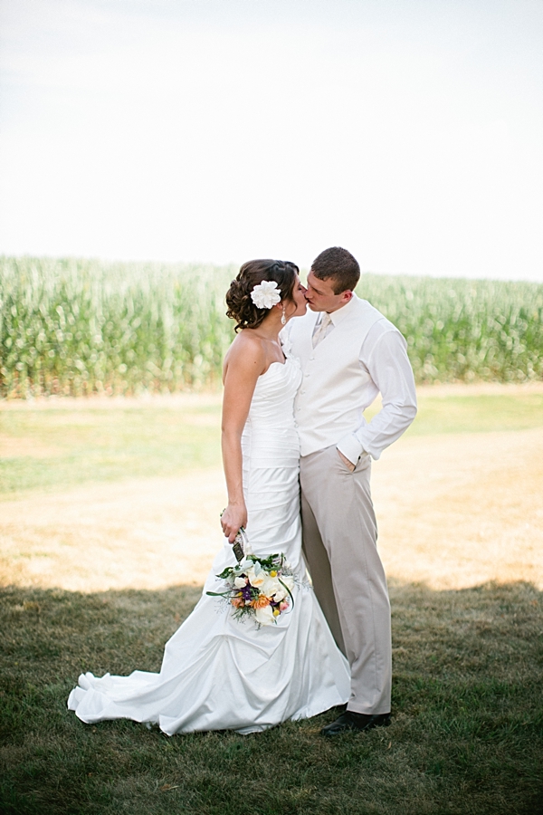 diy-rustic-wagon-wheel-wedding
