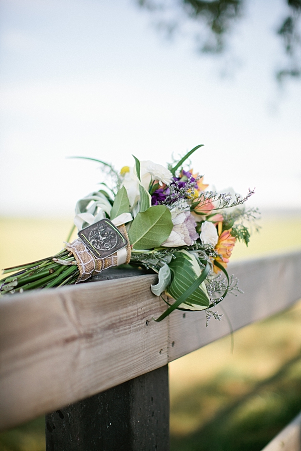 diy-rustic-wagon-wheel-wedding