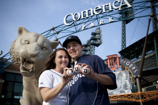 Downtown Detroit Engagement Photos- Pics in the City!