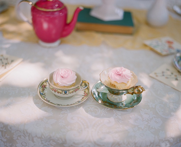 eclectic-and-stylish-tea-party-from