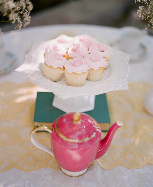 eclectic-and-stylish-tea-party-from