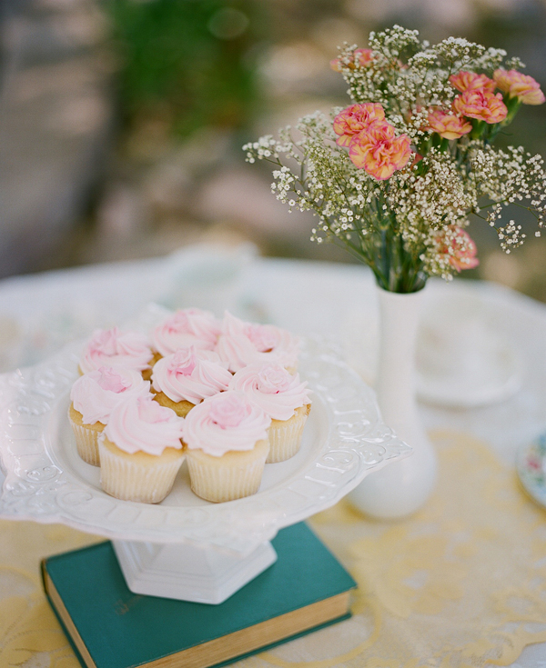 eclectic-and-stylish-tea-party-from