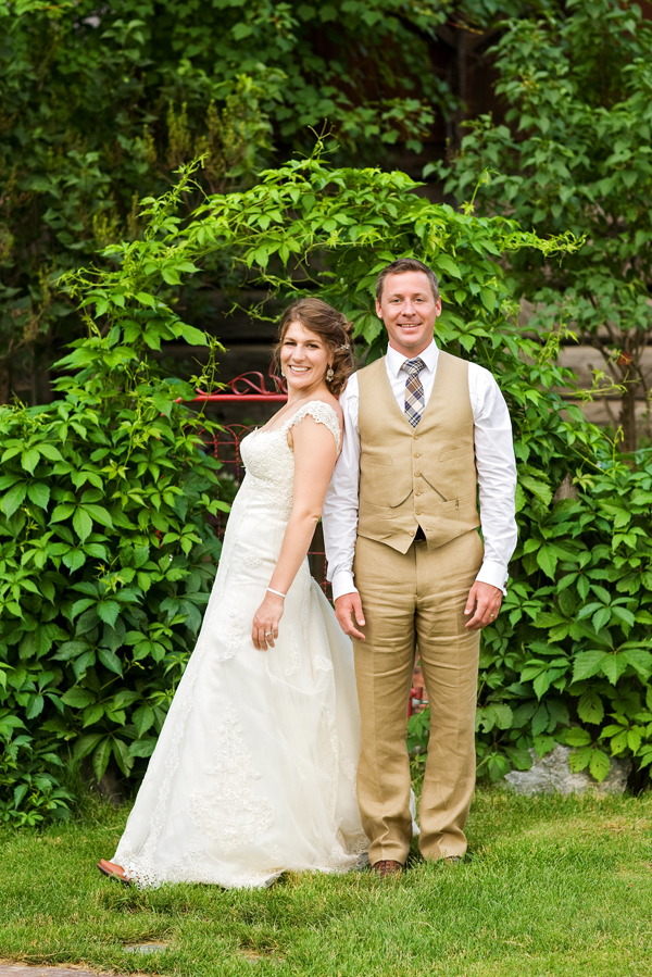 rustic-montana-destination-wedding