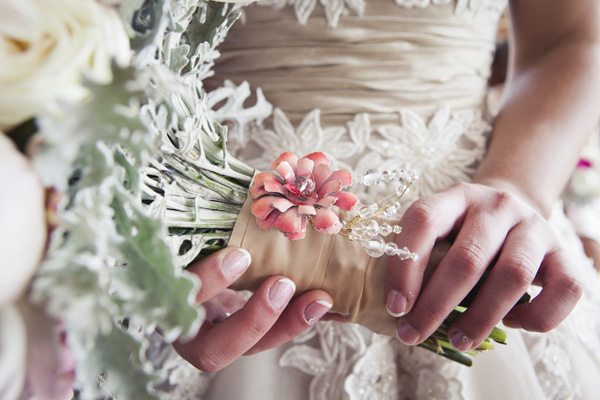 salt-and-pepper-shaker-wedding-favors
