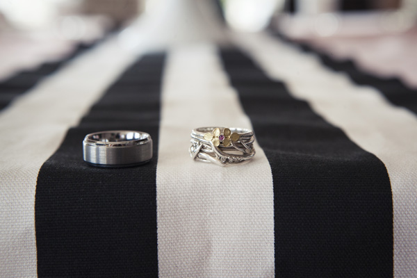 salt-and-pepper-shaker-wedding-favors