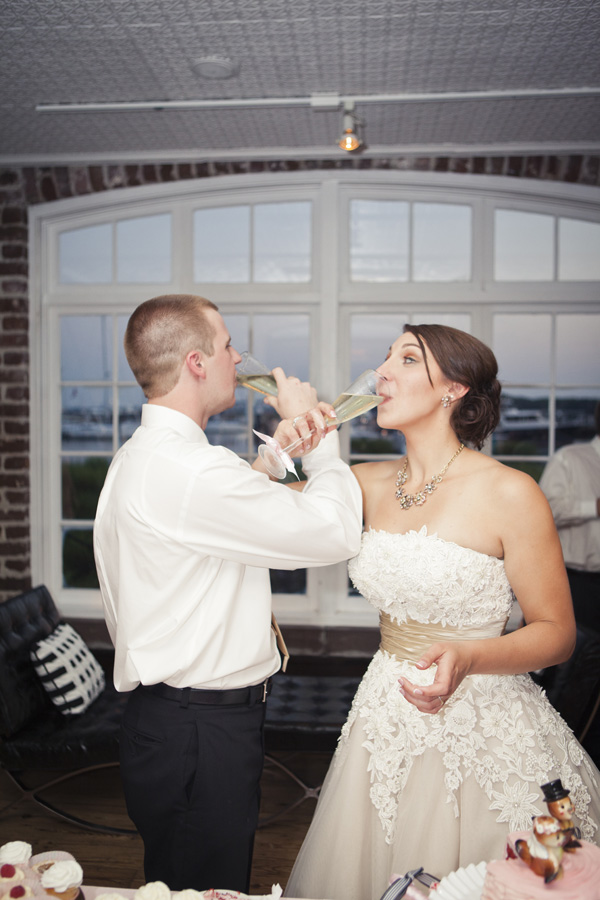 salt-and-pepper-shaker-wedding-favors