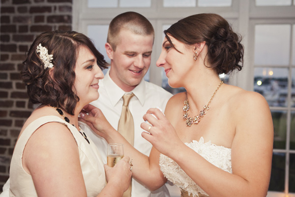 salt-and-pepper-shaker-wedding-favors