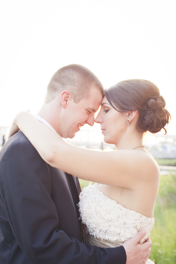 salt-and-pepper-shaker-wedding-favors