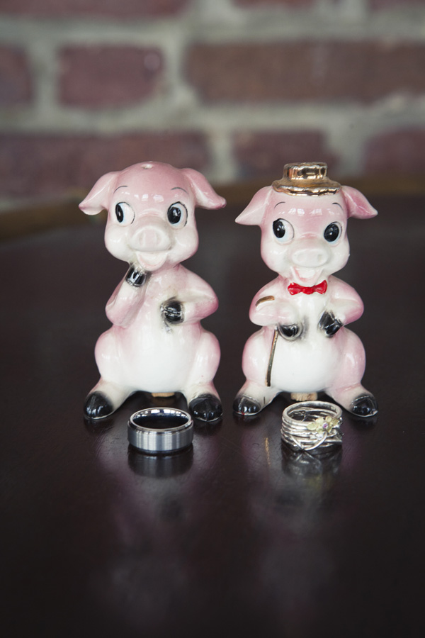 salt-and-pepper-shaker-wedding-favors
